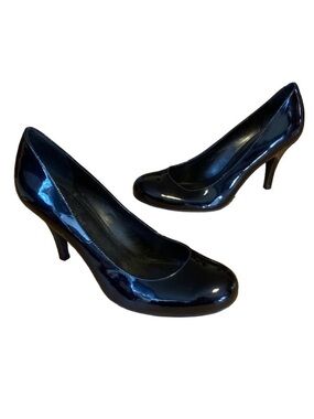 GIANNI BINI BLACK PATENT LEATHER ROUND TOE PUMP SHOES (9.5)